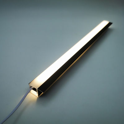 Gemakkelijk te installeren Wandmontage Aluminium LED-kastenlamp met 200cm kabel